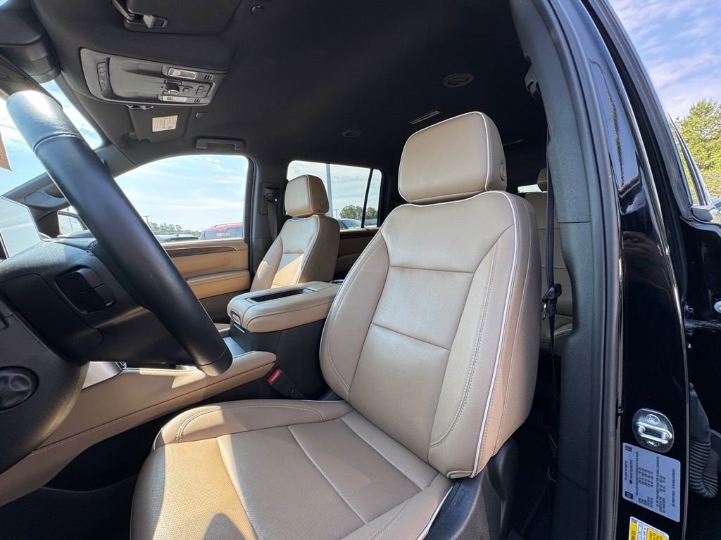 Used 2024 Chevrolet Suburban Premier image 19