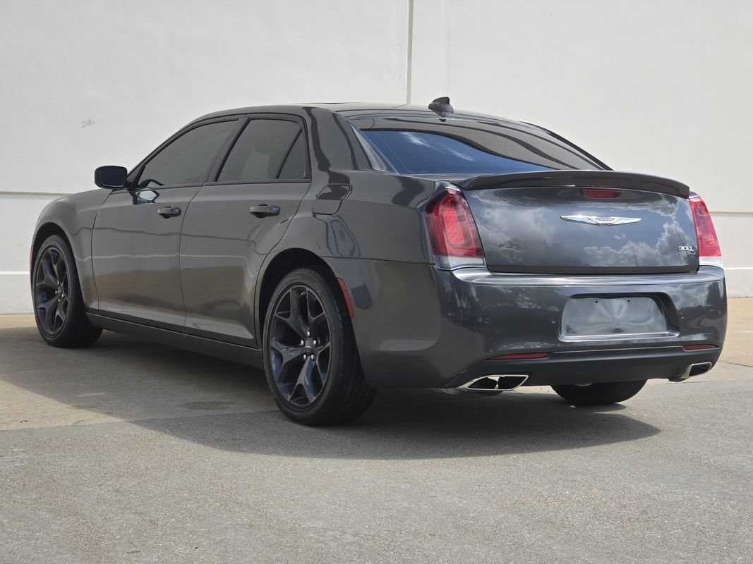 Used 2023 Chrysler 300 S RWD image 3