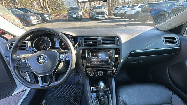 Used 2017 Volkswagen Jetta SEL image 9