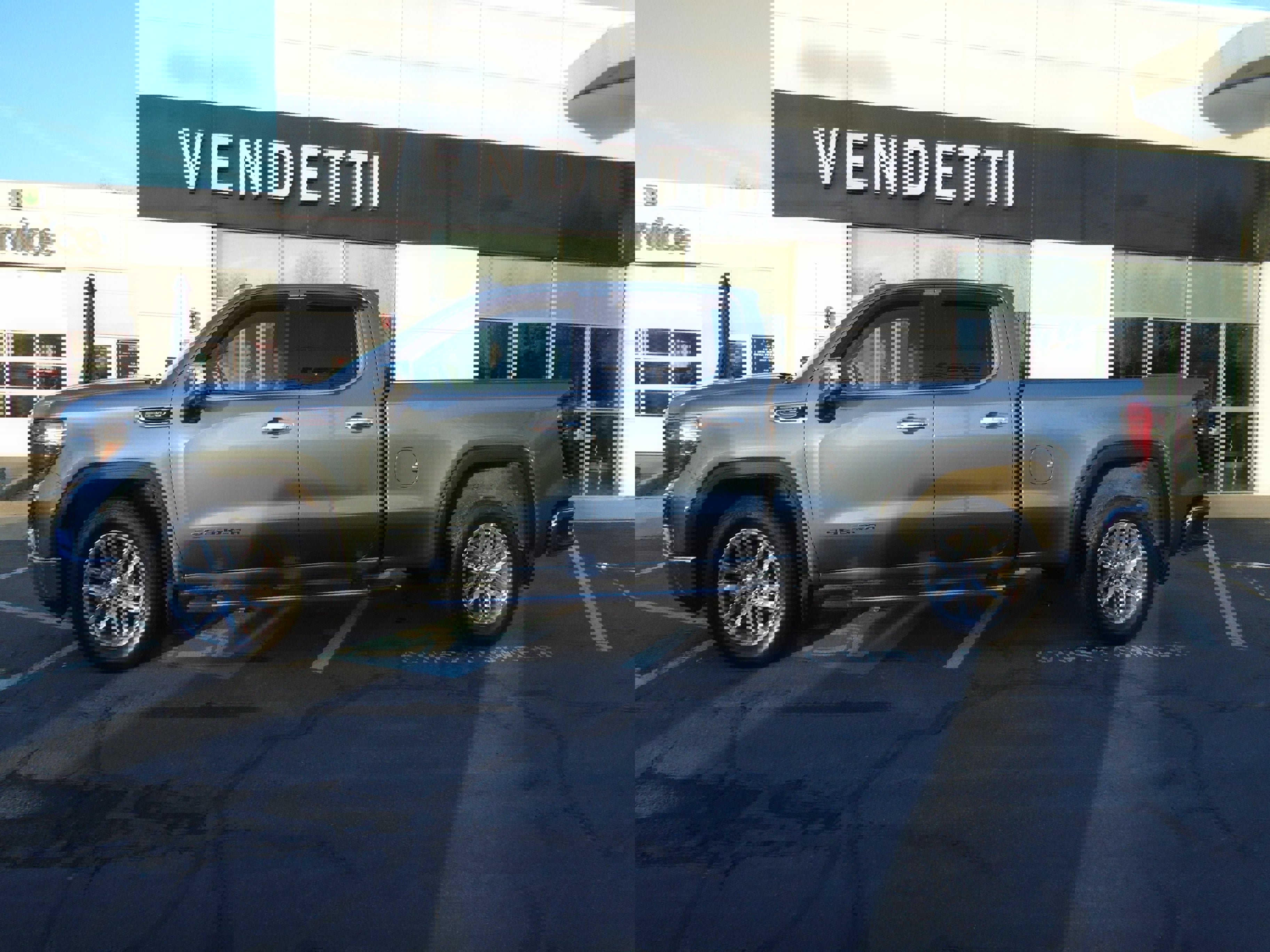 Used 2019 GMC Sierra 1500 SLT w/ SLT Premium Package image 8