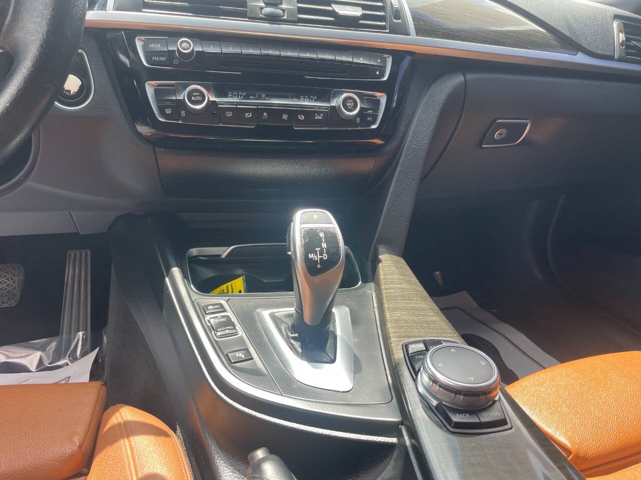 Used 2017 BMW 330i Sedan w/ Driver Assistance Package RWD image 16