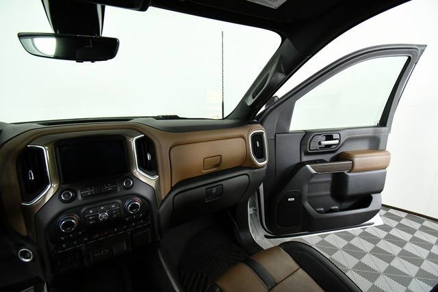 Used 2022 Chevrolet Silverado 3500 High Country w/ Technology Package image 21