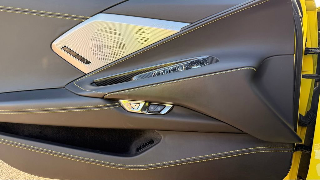 Used 2021 Chevrolet Corvette Stingray Premium Conv w/ Z51 Performance Package RWD image 22