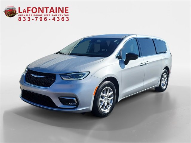 Used 2024 Chrysler Pacifica Touring-L