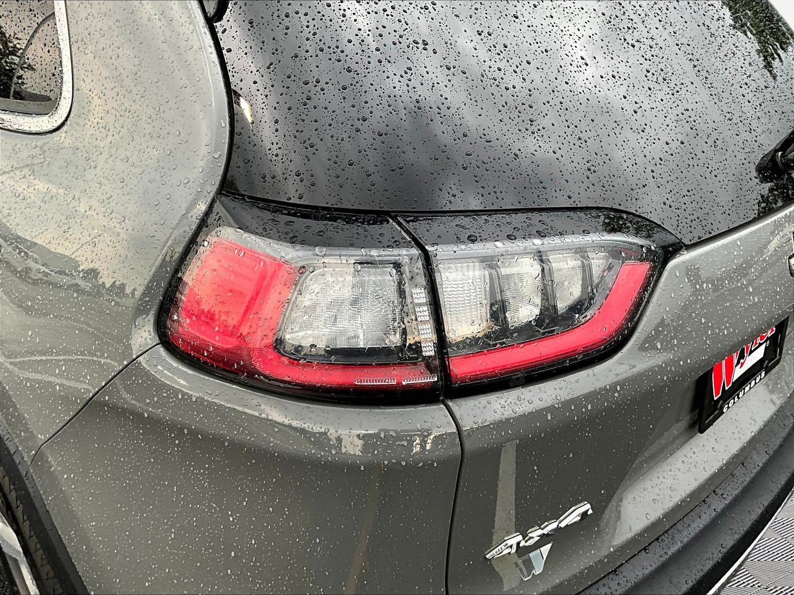 Used 2019 Jeep Cherokee Limited AWD/4WD image 23