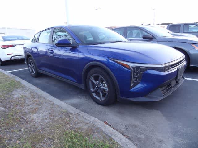 Used 2025 Kia K4 LXS FWD image 4