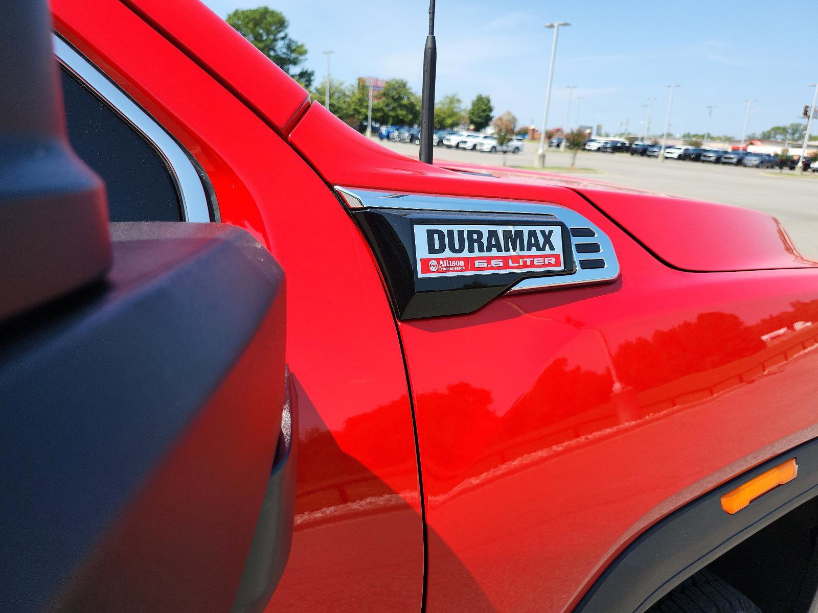 New 2025 GMC Sierra 2500 SLE w/ SLE Value Package; image 8