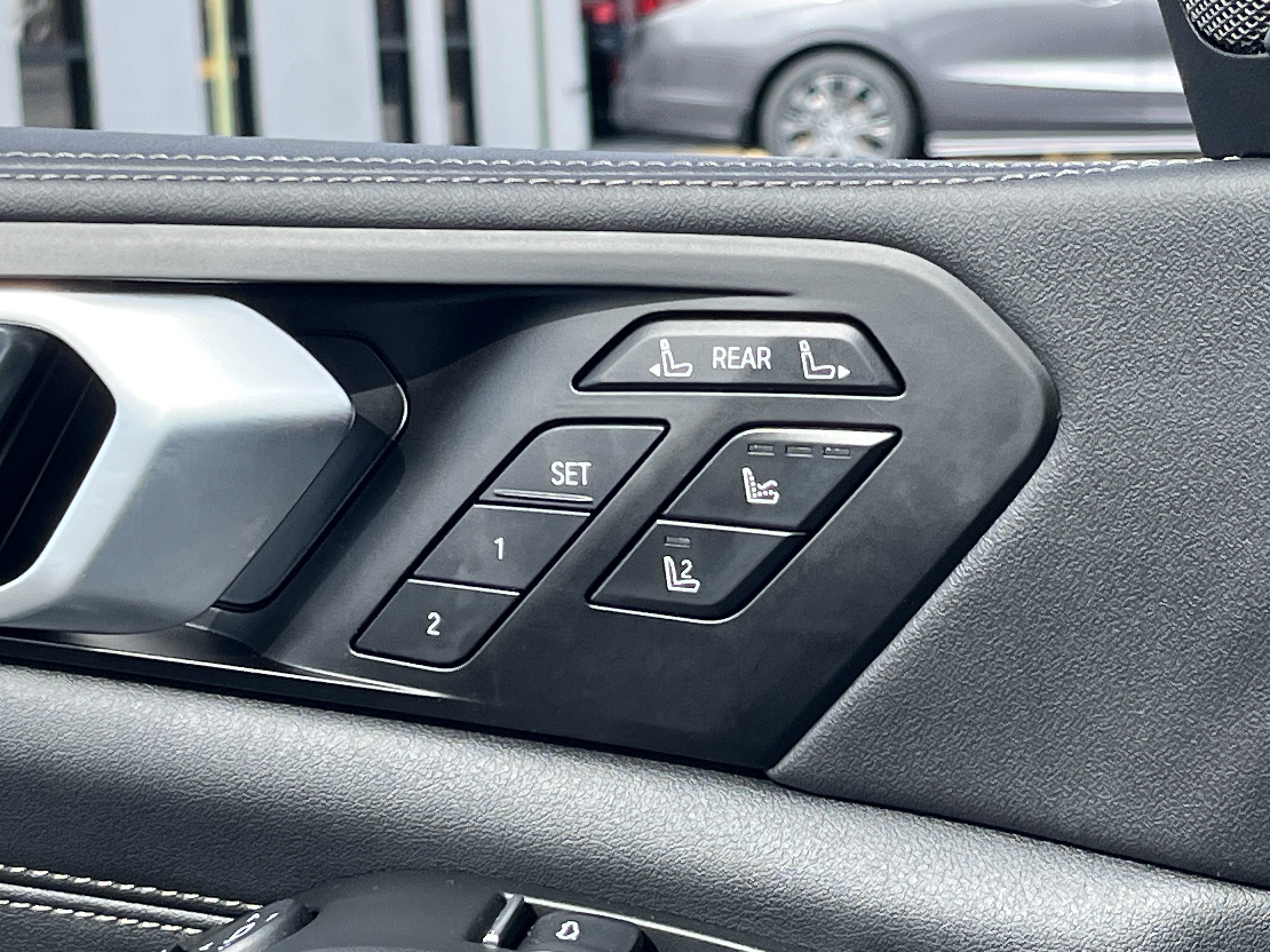 Used 2026 BMW X7 M60i image 17