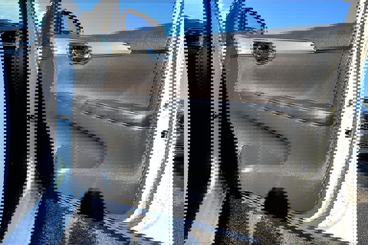 Used 2018 Nissan Sentra S w/ S Midnight Style Package image 21