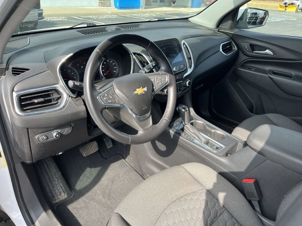 Used 2019 Chevrolet Equinox LT w/ Sun & Navigation Package image 10