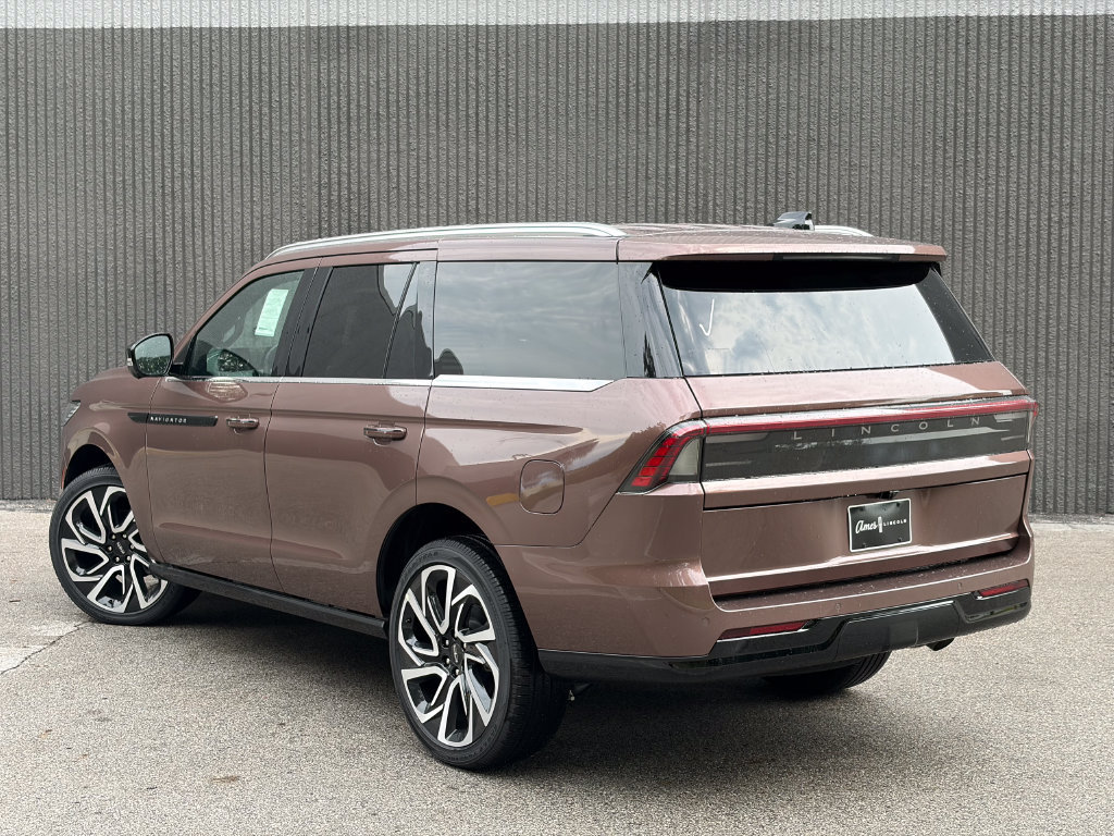 New 2027 Lincoln Navigator Black Label AWD/4WD image 5