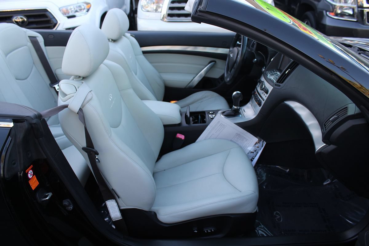 Used 2009 INFINITI G37 Convertible RWD image 24