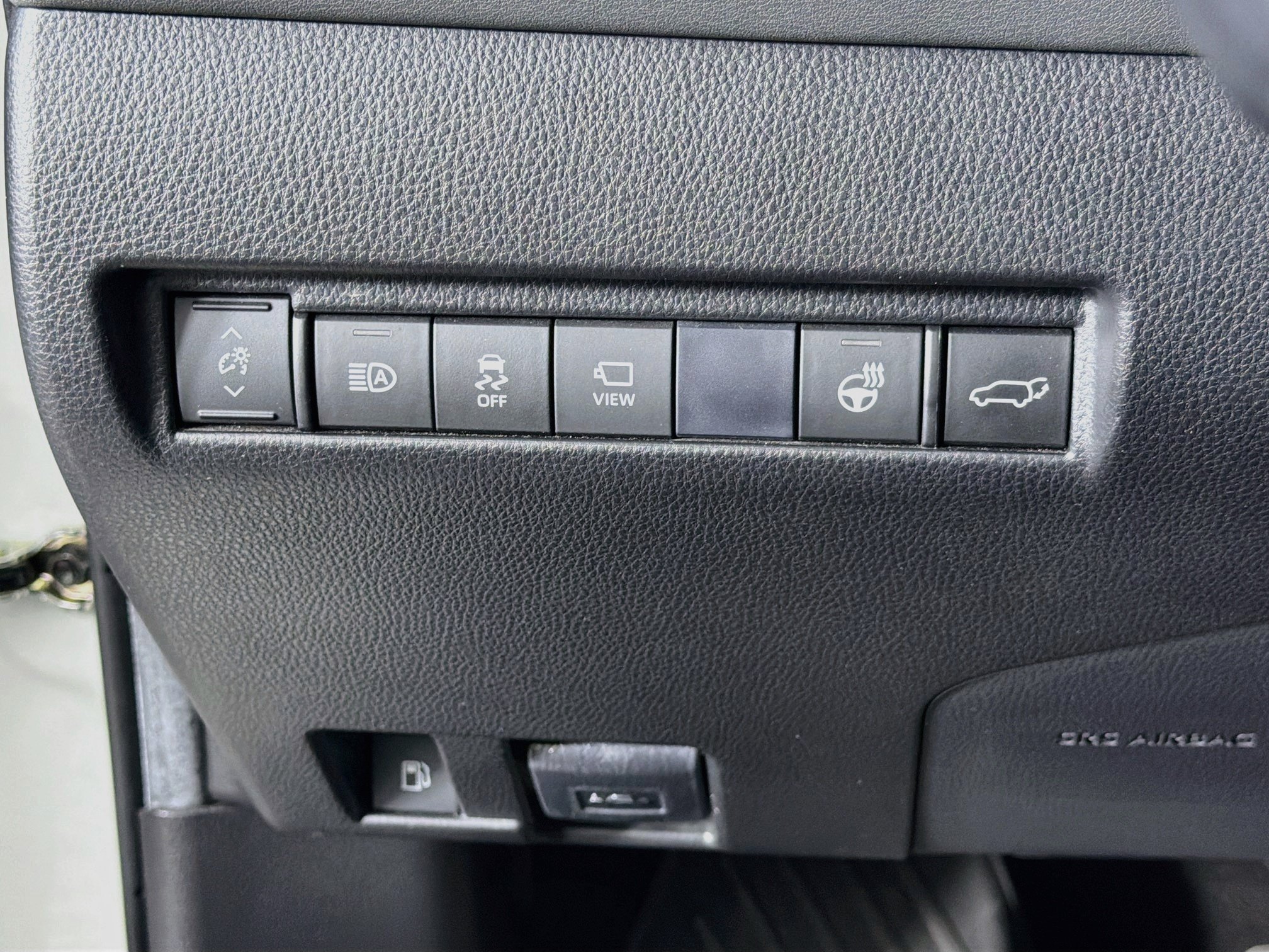 Used 2021 Toyota Venza Limited AWD/4WD image 17