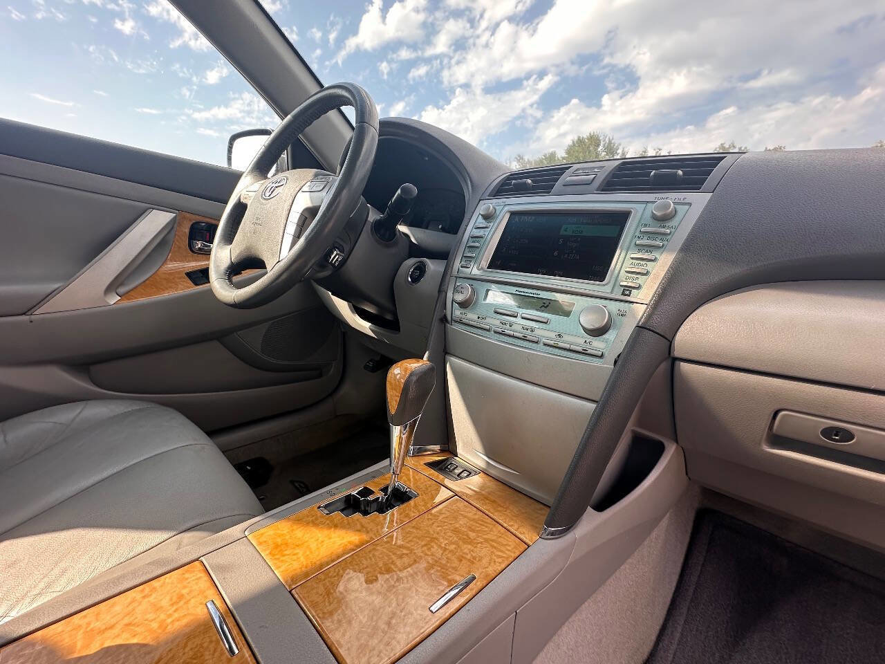 Used 2007 Toyota Camry XLE image 18