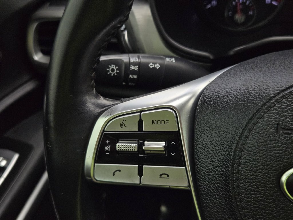 Used 2020 Kia Telluride S FWD image 26