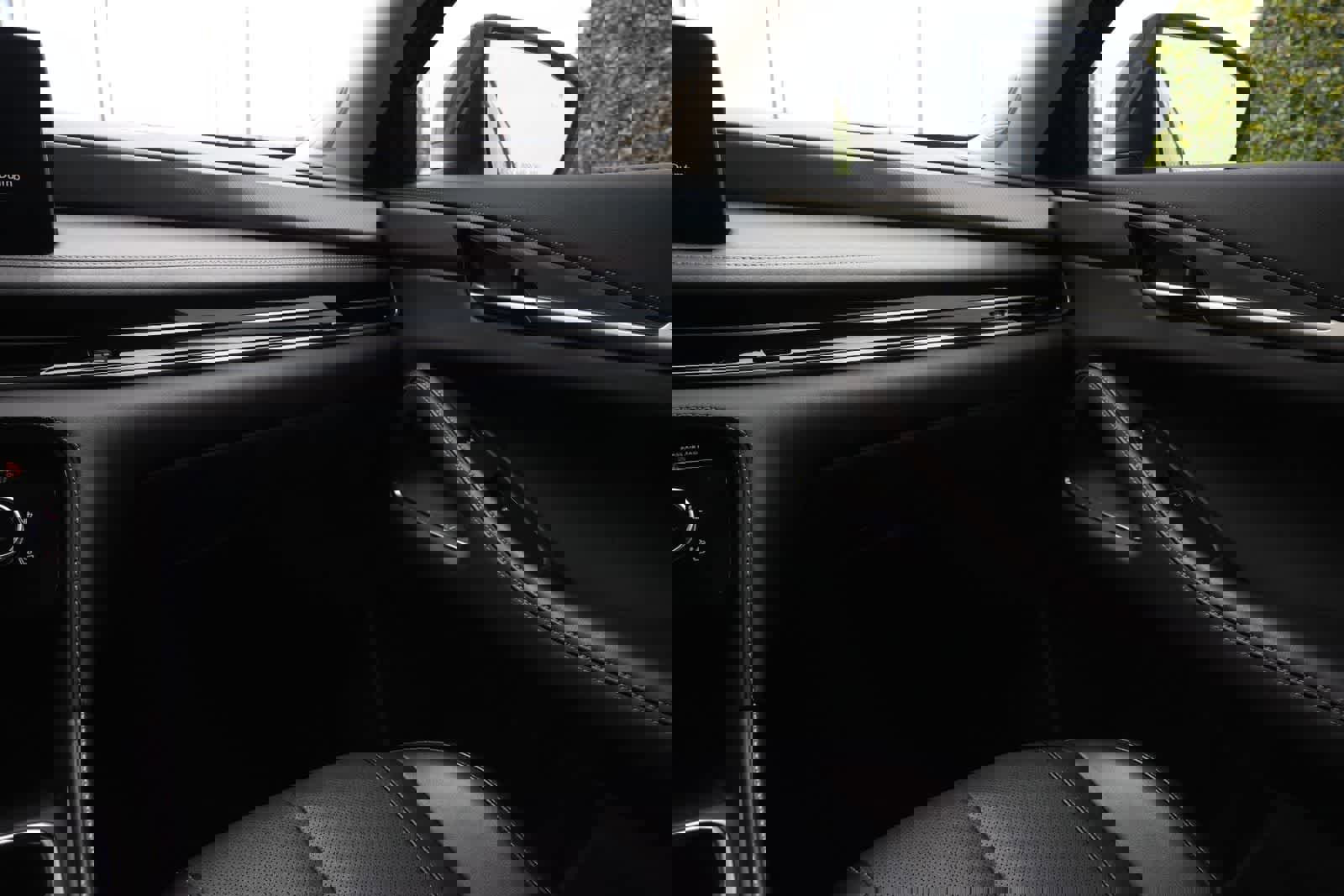 Used 2023 INFINITI QX60 Luxe w/ Performance Audio Package image 8