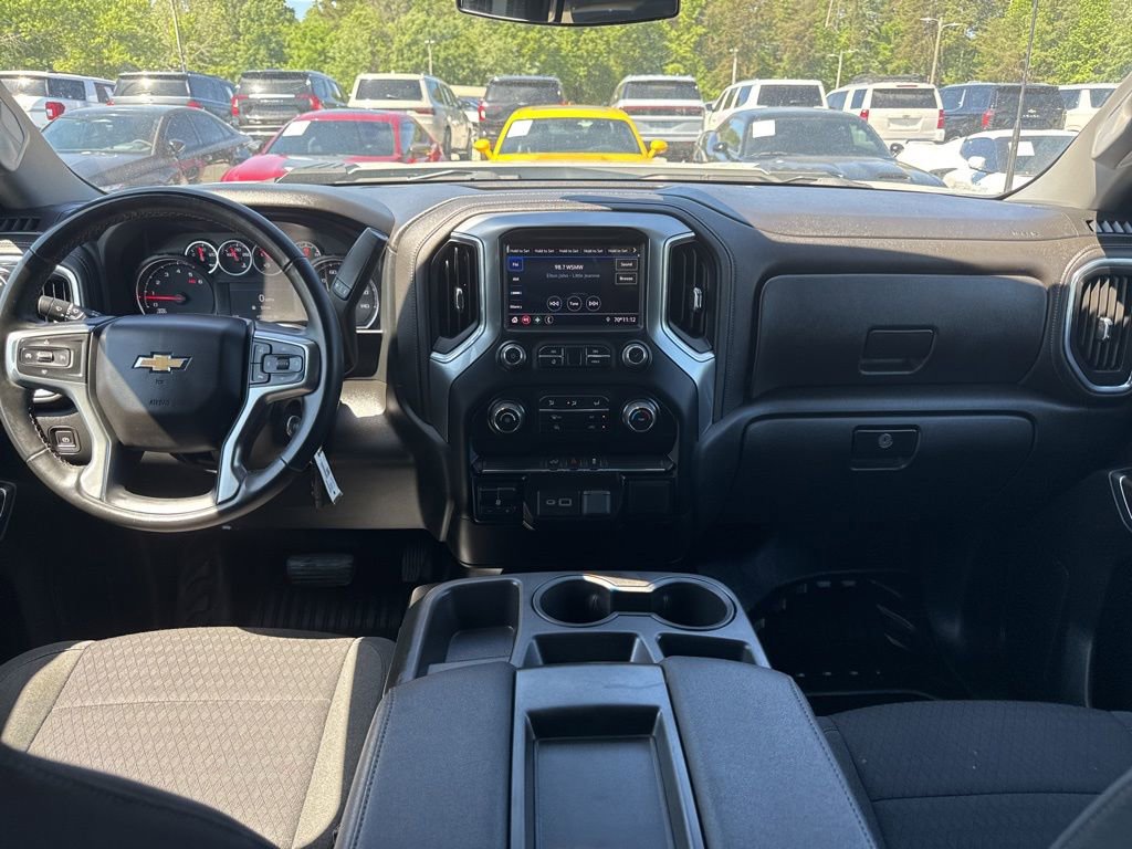 Used 2023 Chevrolet Silverado 2500 LT AWD/4WD image 11