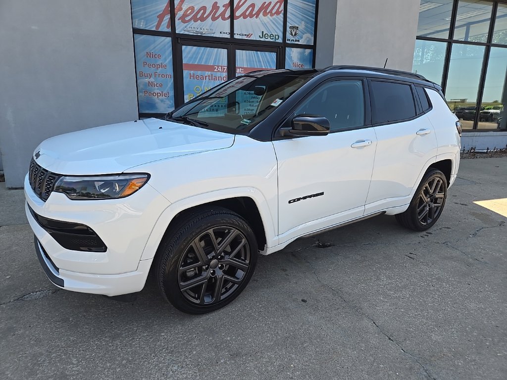 Used 2024 Jeep Compass Limited w/ High Altitude Package AWD/4WD image 4