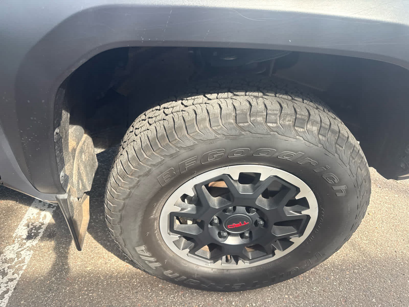Used 2024 Toyota Tacoma TRD Off-Road w/ TRD Off Road Upgrade Package AWD/4WD image 9