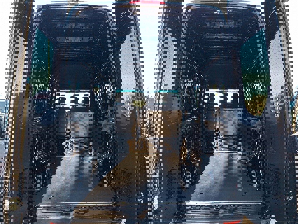 New 2025 Mercedes-Benz Sprinter 2500 image 13