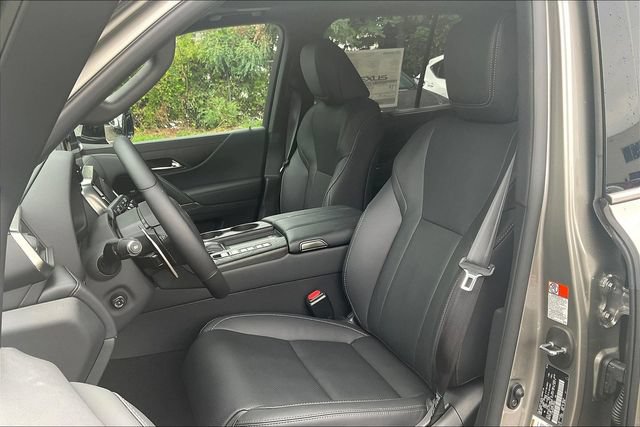 New 2026 Lexus LX 600 4WD w/ Accessory Package (2T) image 9