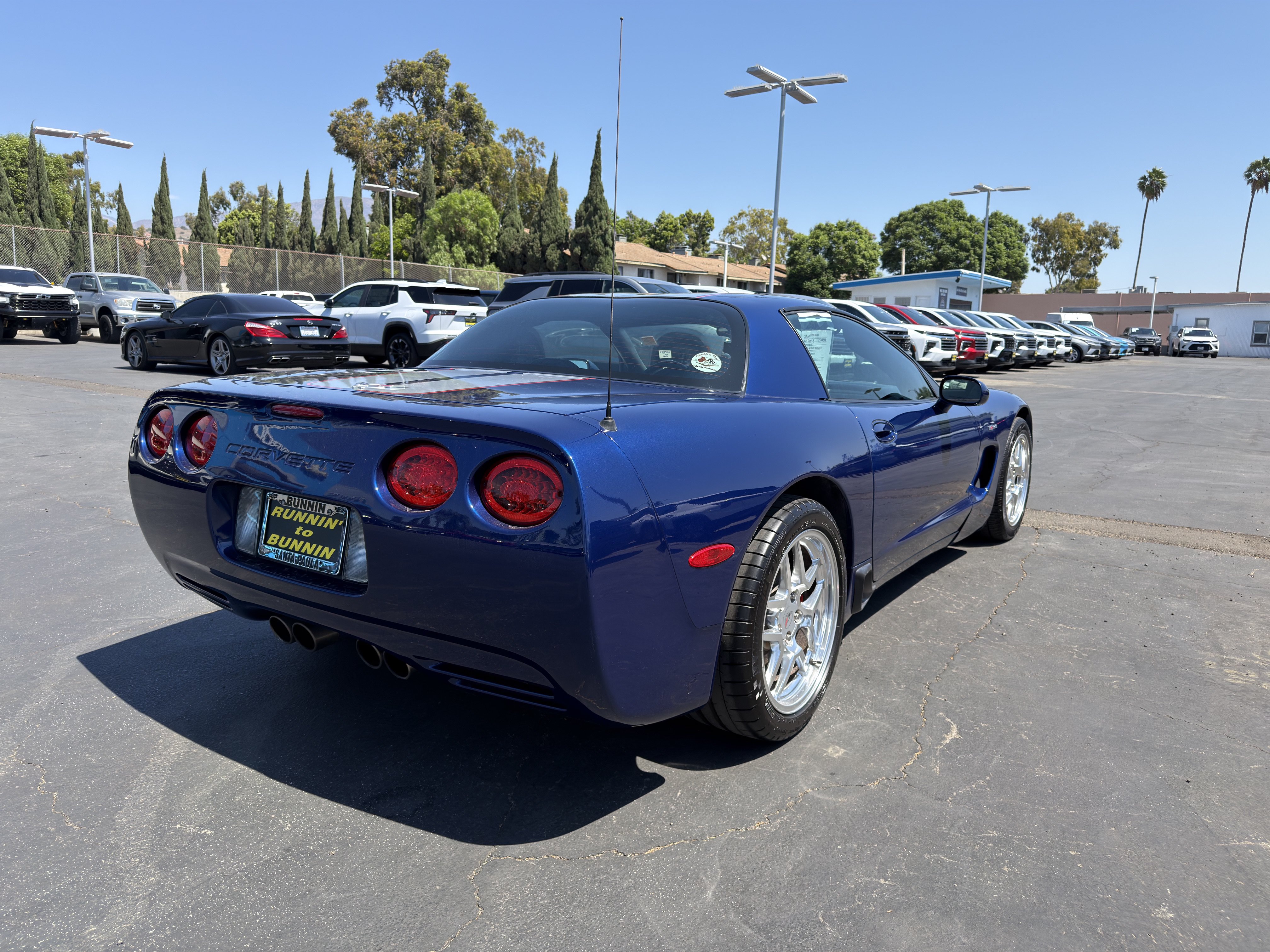 Used 2004 Chevrolet Corvette Z06 w/ Z06 Preferred Equipment Group RWD image 8