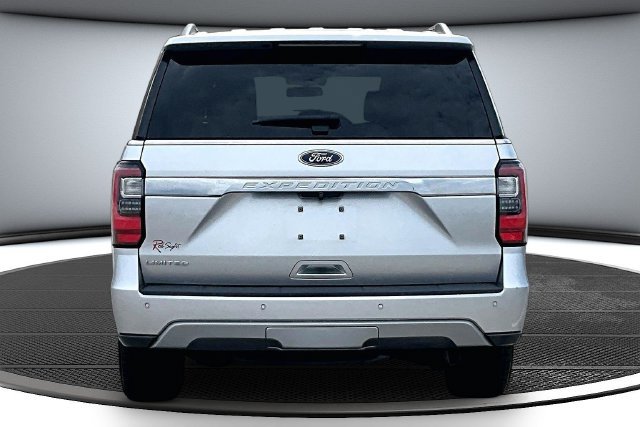 Used 2019 Ford Expedition Limited w/ Equipment Group 301A RWD image 5