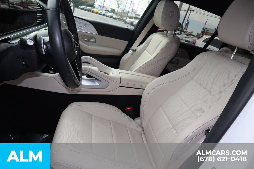 Used 2025 Mercedes-Benz GLS 450 4MATIC image 16