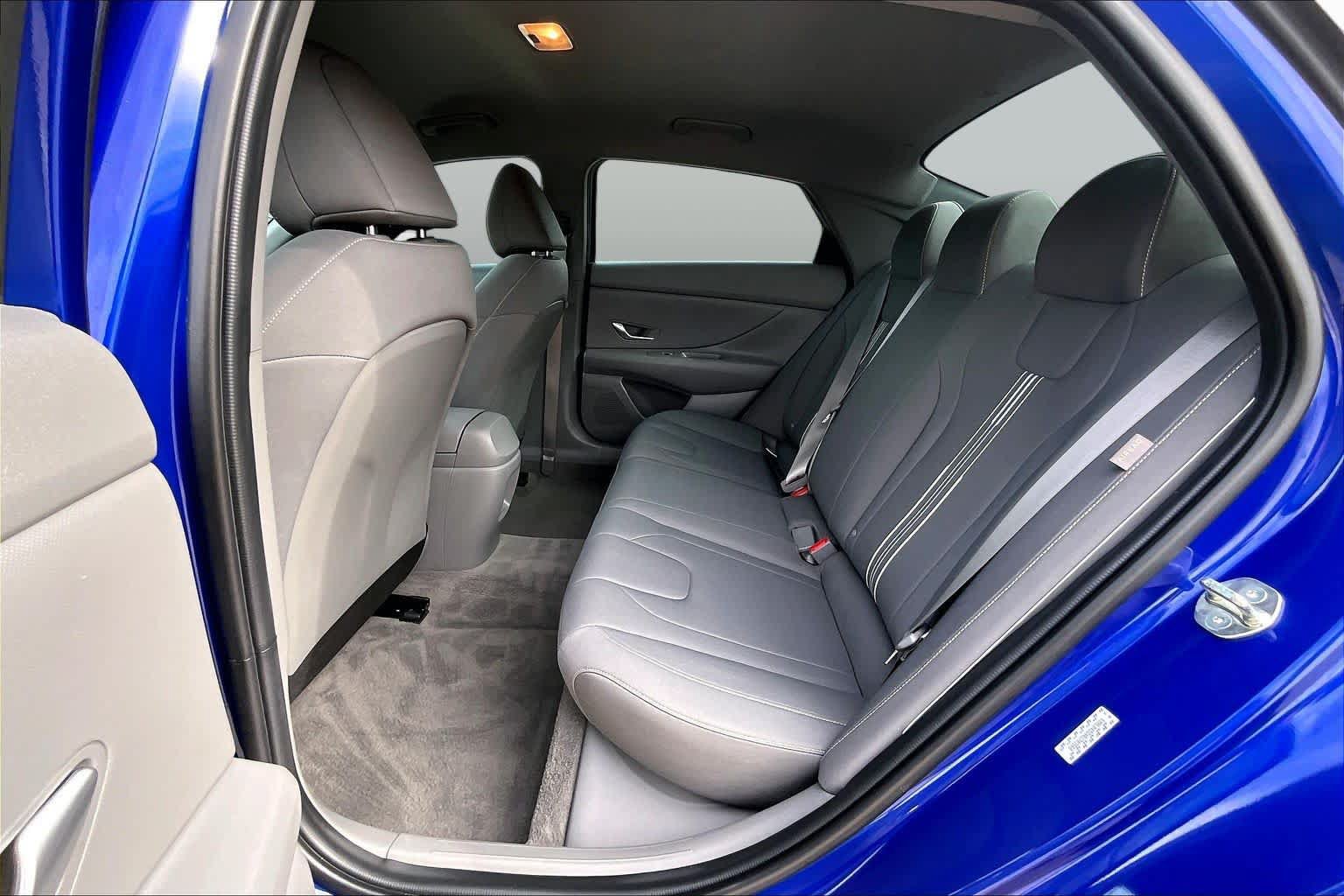 Certified 2024 Hyundai Elantra SEL FWD image 20