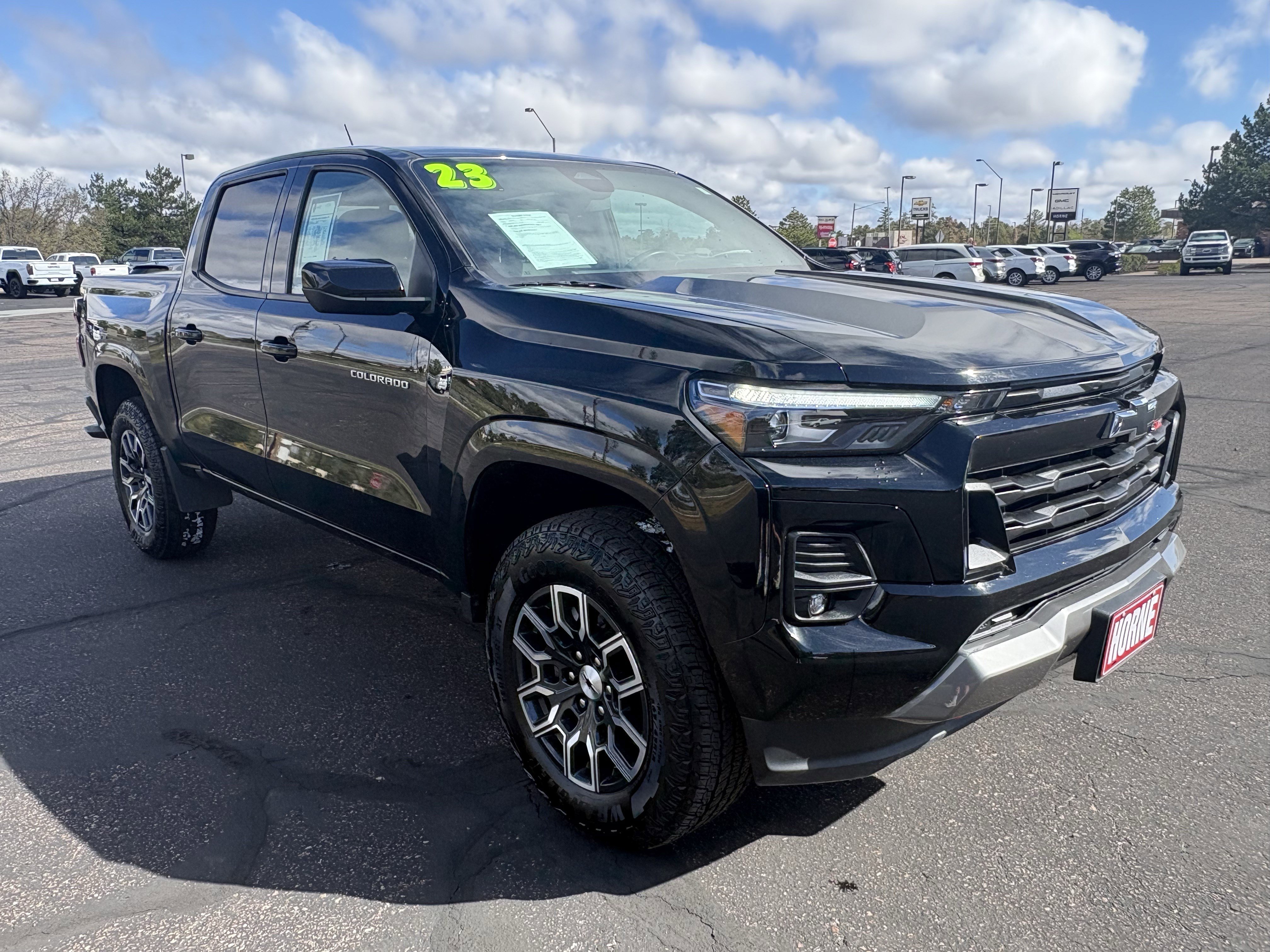 Used 2023 Chevrolet Colorado Z71 AWD/4WD image 2