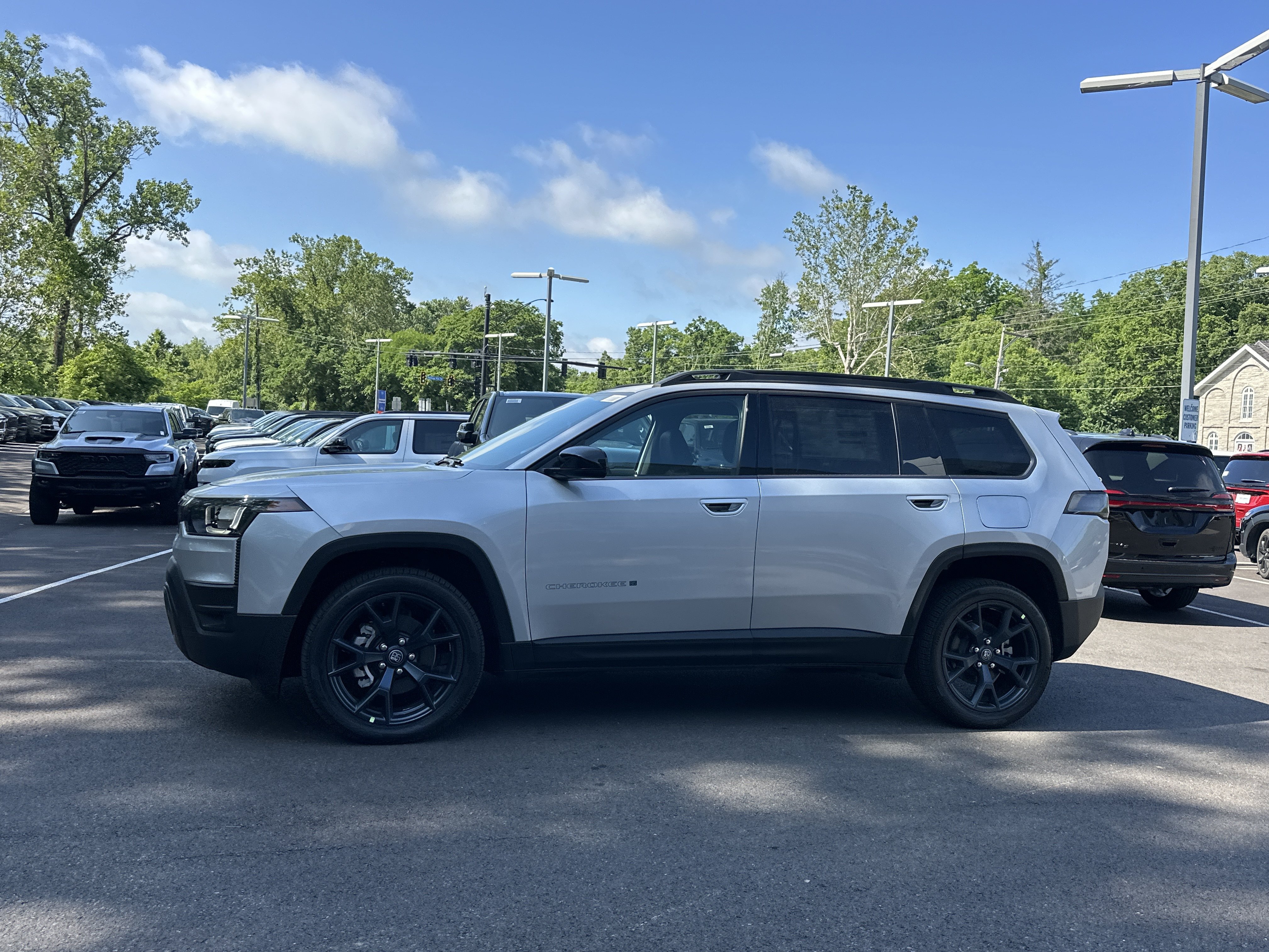 New 2026 Jeep Cherokee Limited AWD/4WD image 24