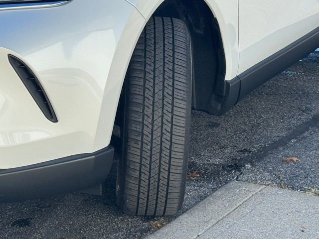 Used 2024 Toyota Venza Limited image 9