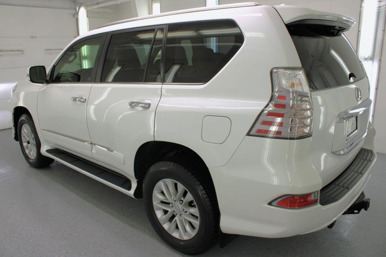 Used 2014 Lexus GX 460 w/ Premium Package AWD/4WD image 6
