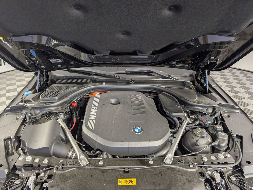 Certified 2026 BMW 550e xDrive image 23