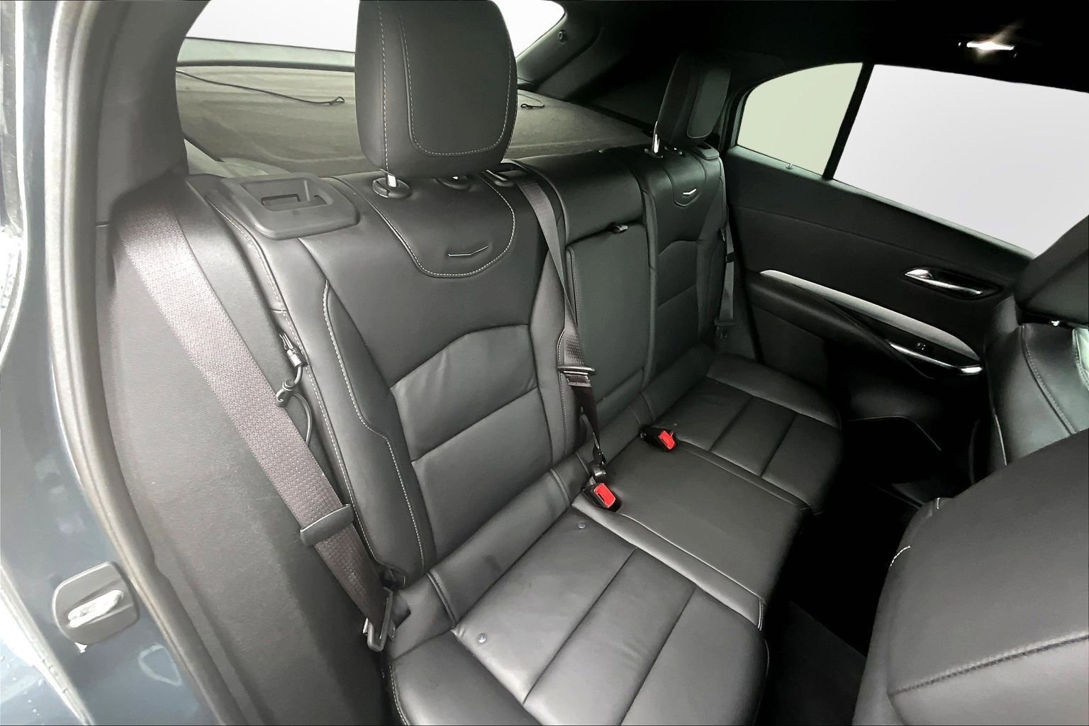 Used 2021 Cadillac XT4 Premium Luxury image 17