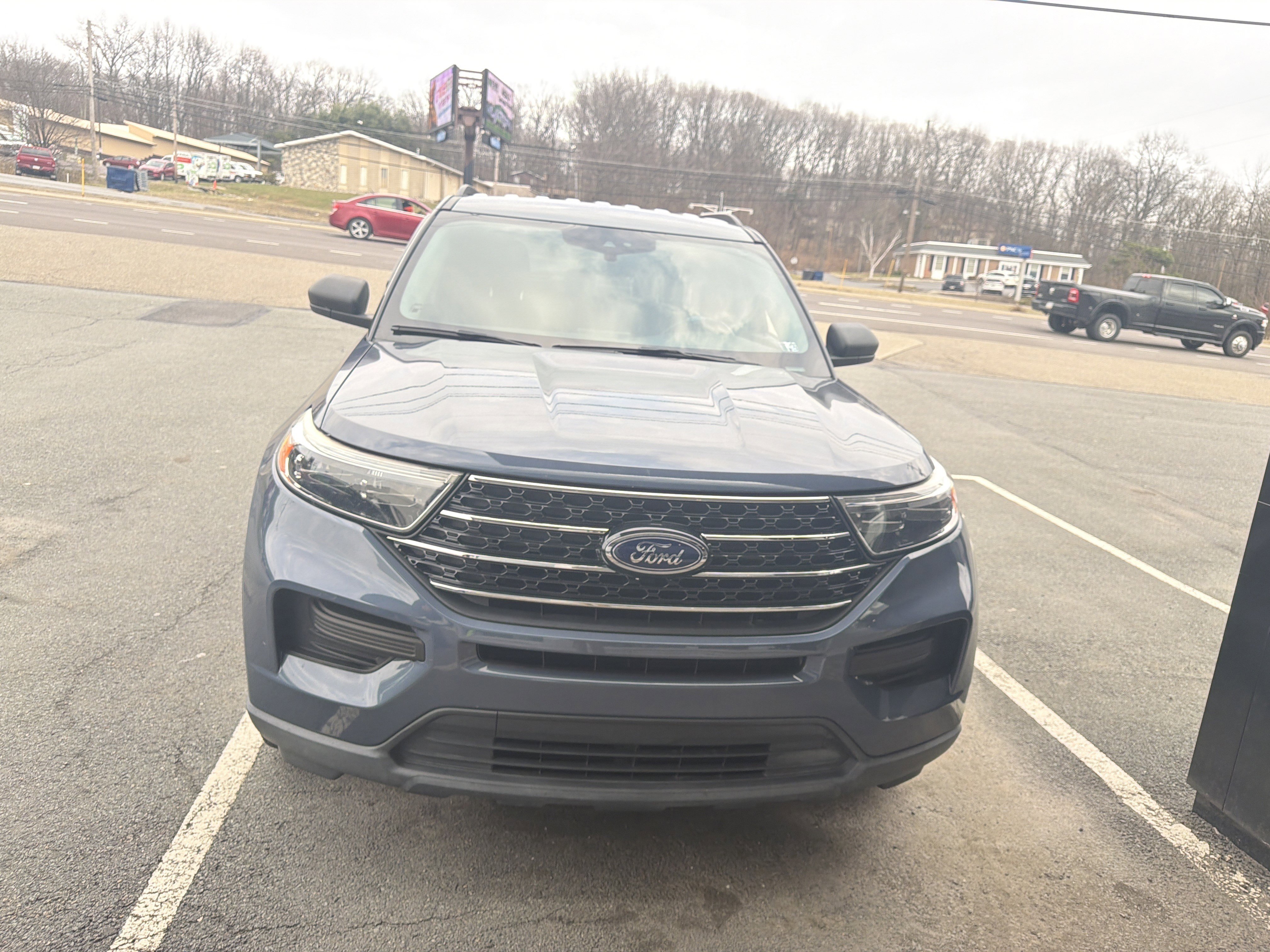 Used 2021 Ford Explorer XLT image 8
