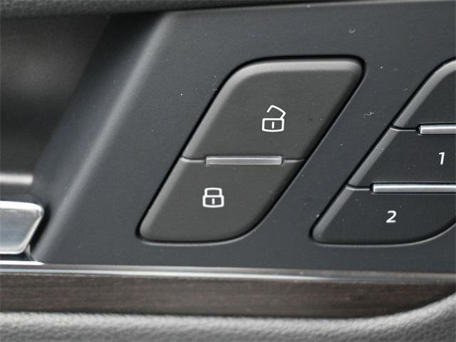 Used 2023 Audi Q5 2.0T Premium w/ Convenience Package image 14