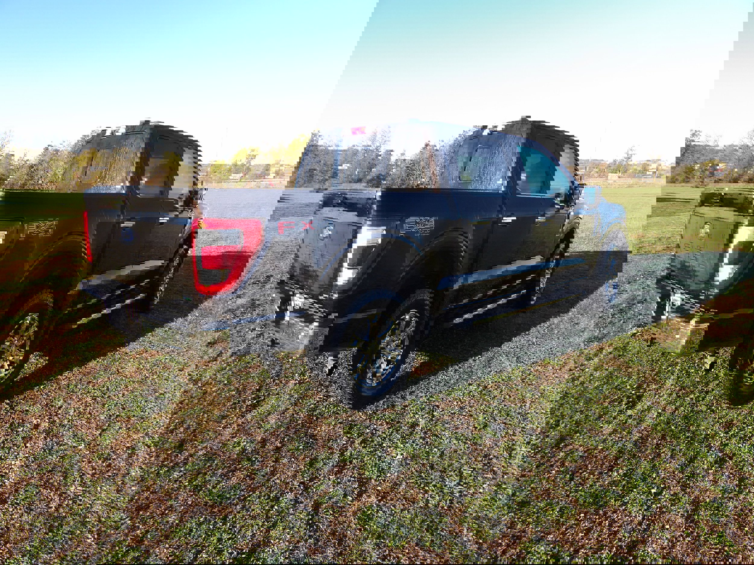 Used 2021 Ford F150 Lariat w/ Equipment Group 502A High image 6