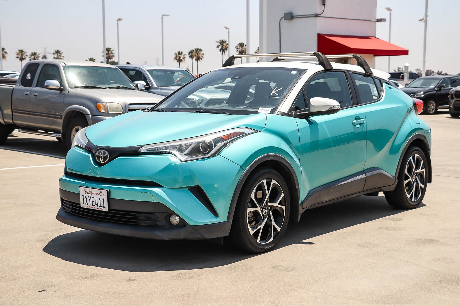 Certified 2018 Toyota C-HR XLE FWD image 3