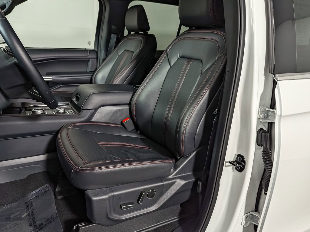 Used 2023 Ford Expedition Max Limited image 16