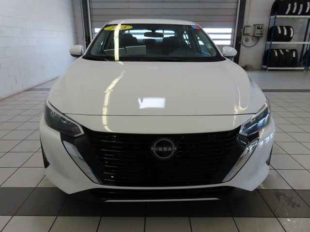 Used 2025 Nissan Sentra SV FWD image 16