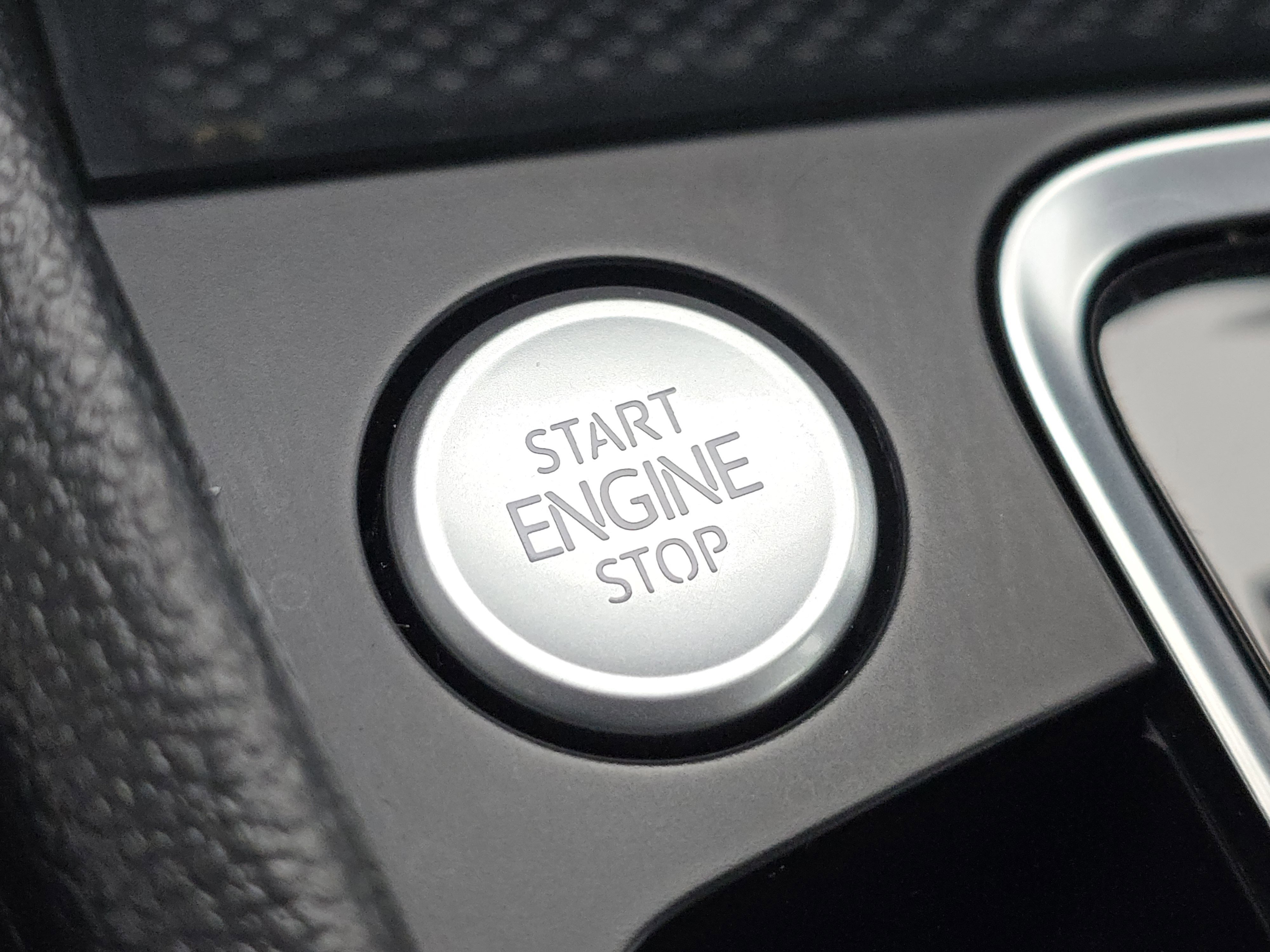 Certified 2021 Volkswagen Jetta R-Line w/ R-Line Cold Weather Package image 23