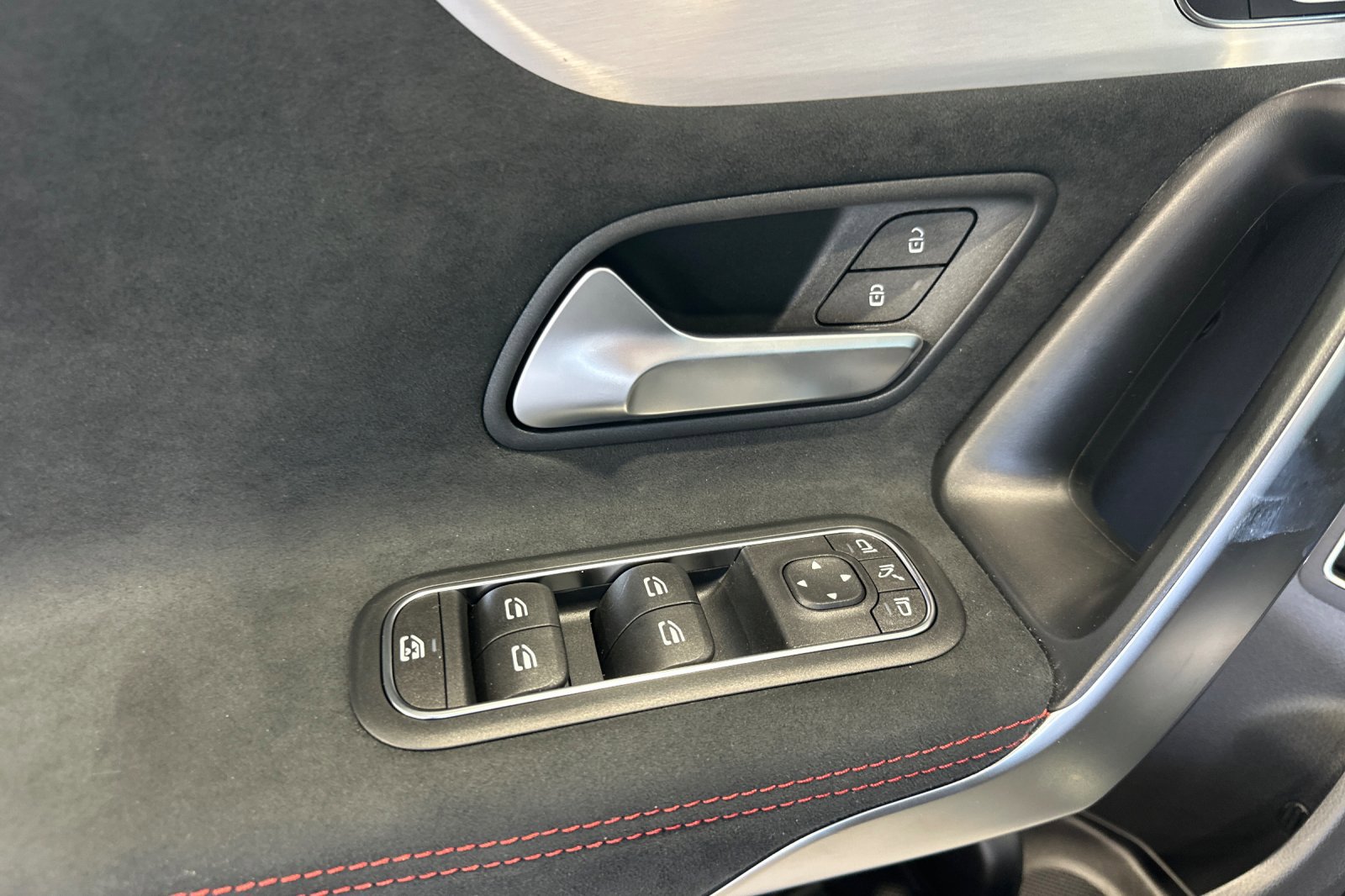 New 2025 Mercedes-Benz CLA 250 4MATIC image 11