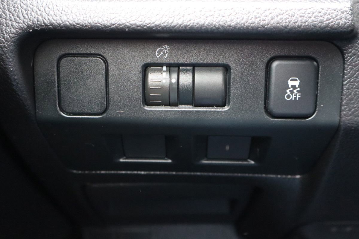 Used 2015 Subaru Forester 2.5i image 28