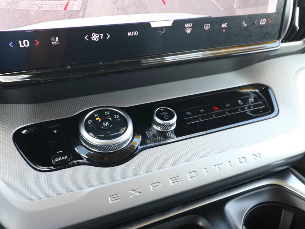 New 2027 Ford Expedition Active RWD image 21
