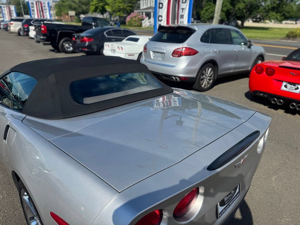 Used 2005 Chevrolet Corvette Convertible w/ Preferred Equipment Group RWD image 14