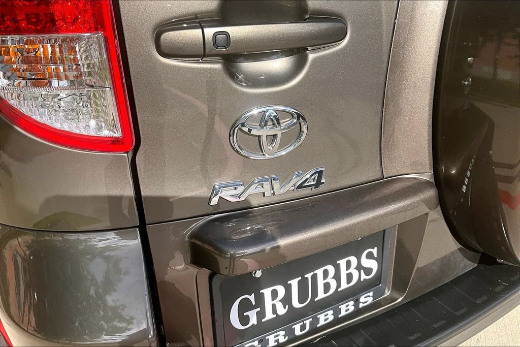 Used 2012 Toyota RAV4 Limited w/ Navigation Value Pkg AWD/4WD image 44
