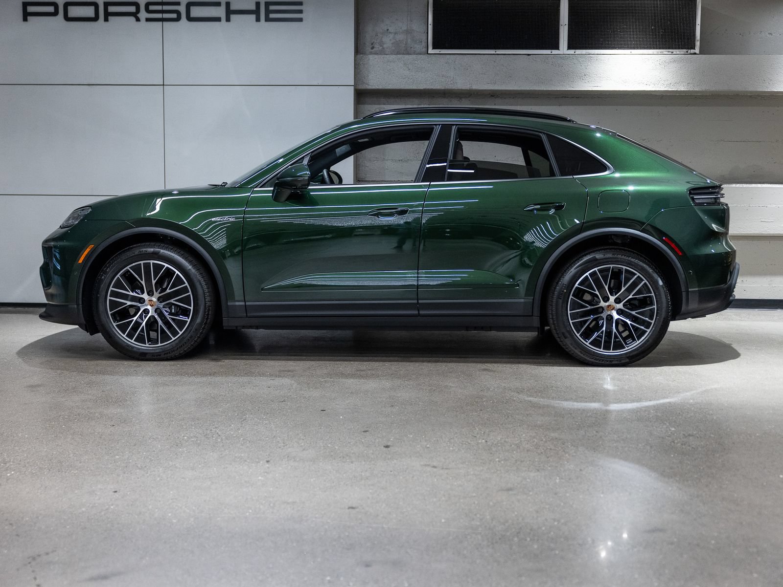 New 2026 Porsche Macan Electric RWD image 2
