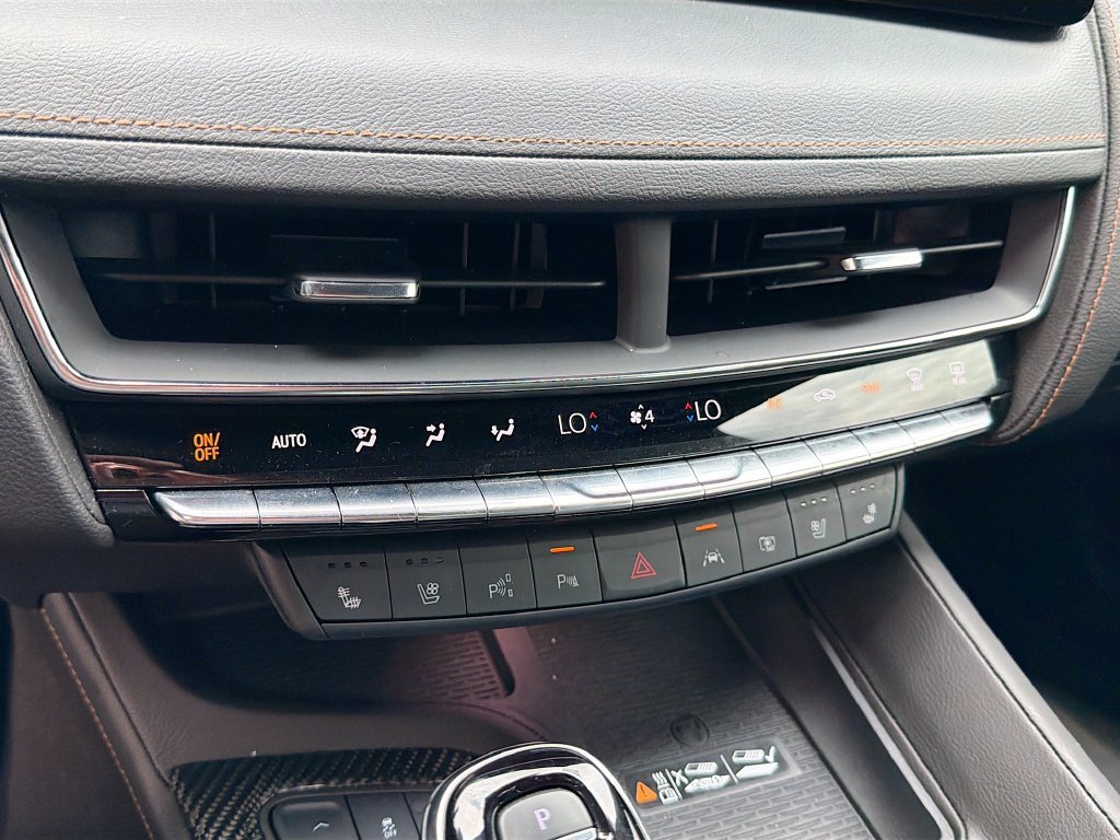 Used 2025 Cadillac CT5 V RWD image 16