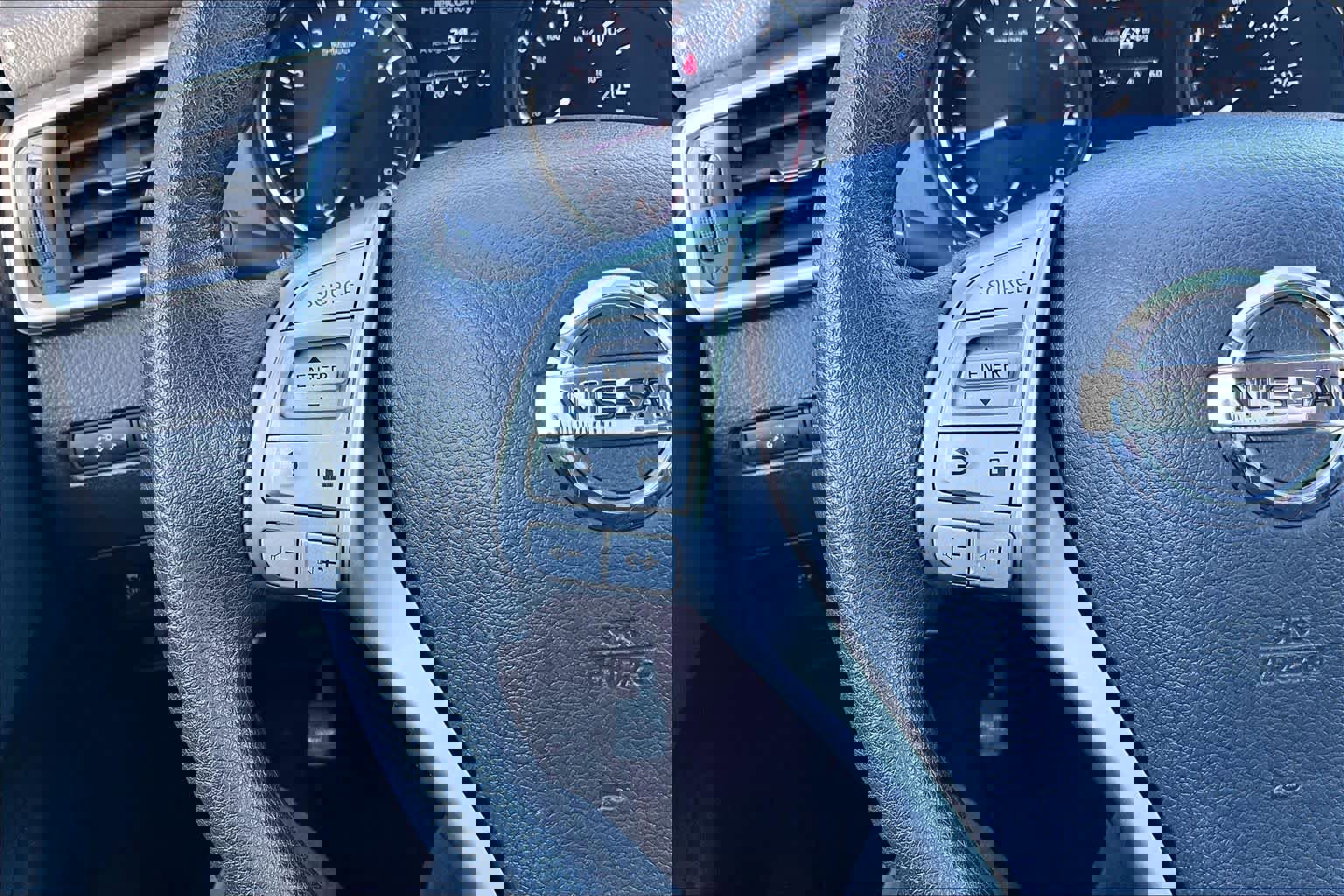 Used 2016 Nissan Rogue S w/ Appearance Package image 22